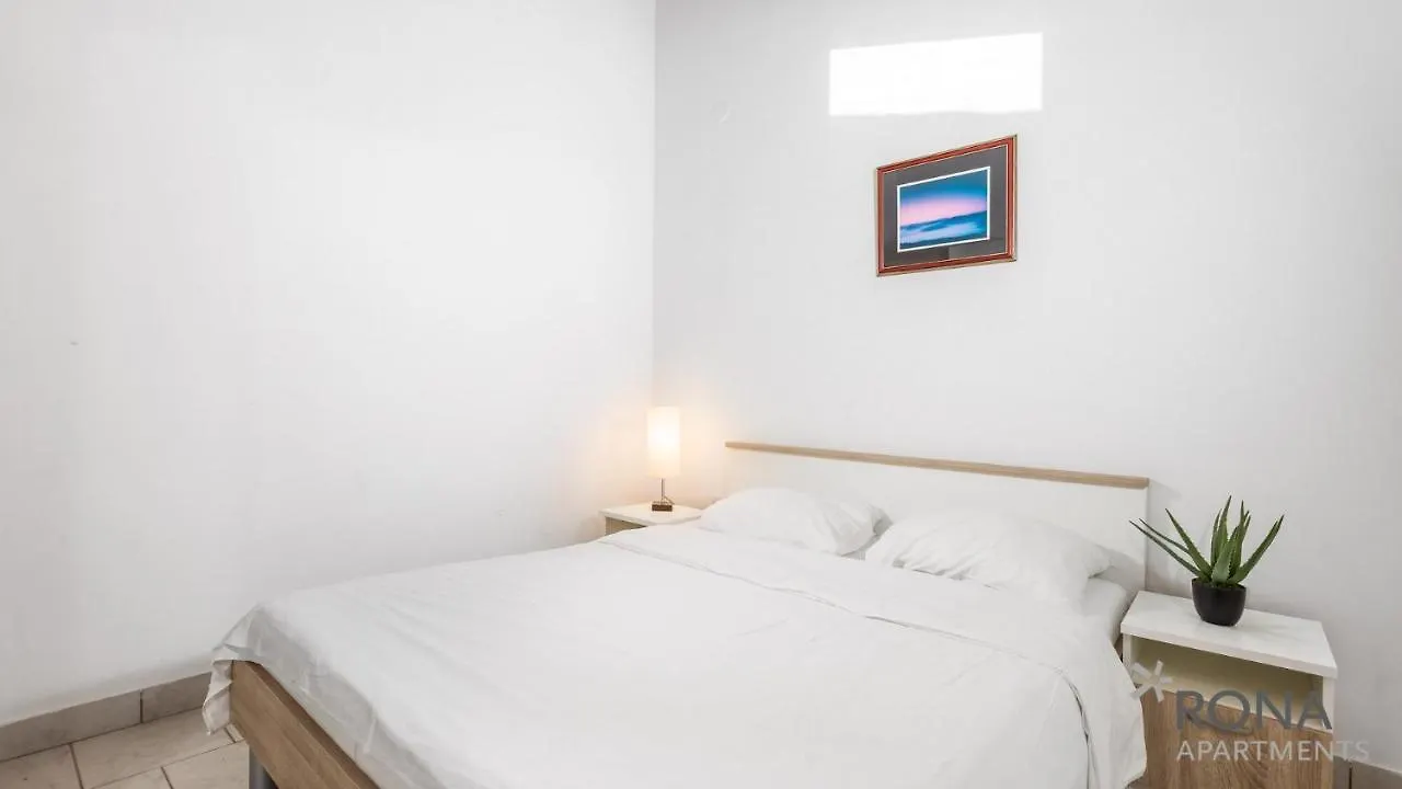 Rona Holiday Home Ana Poreč 0*,  Chorwacja