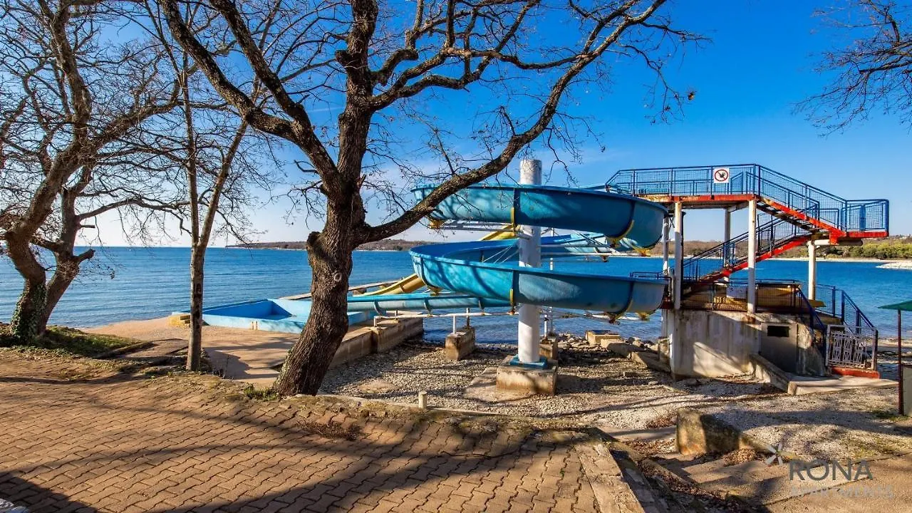 Rona Holiday Home Ana Poreč 0*,